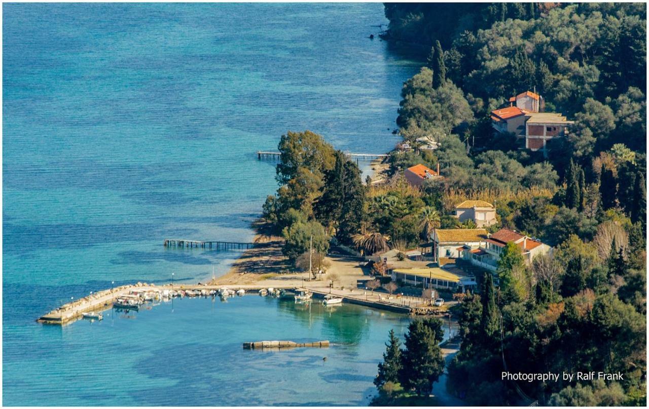 Traditional Fishing Village Apartments Mpoukaris Extérieur photo