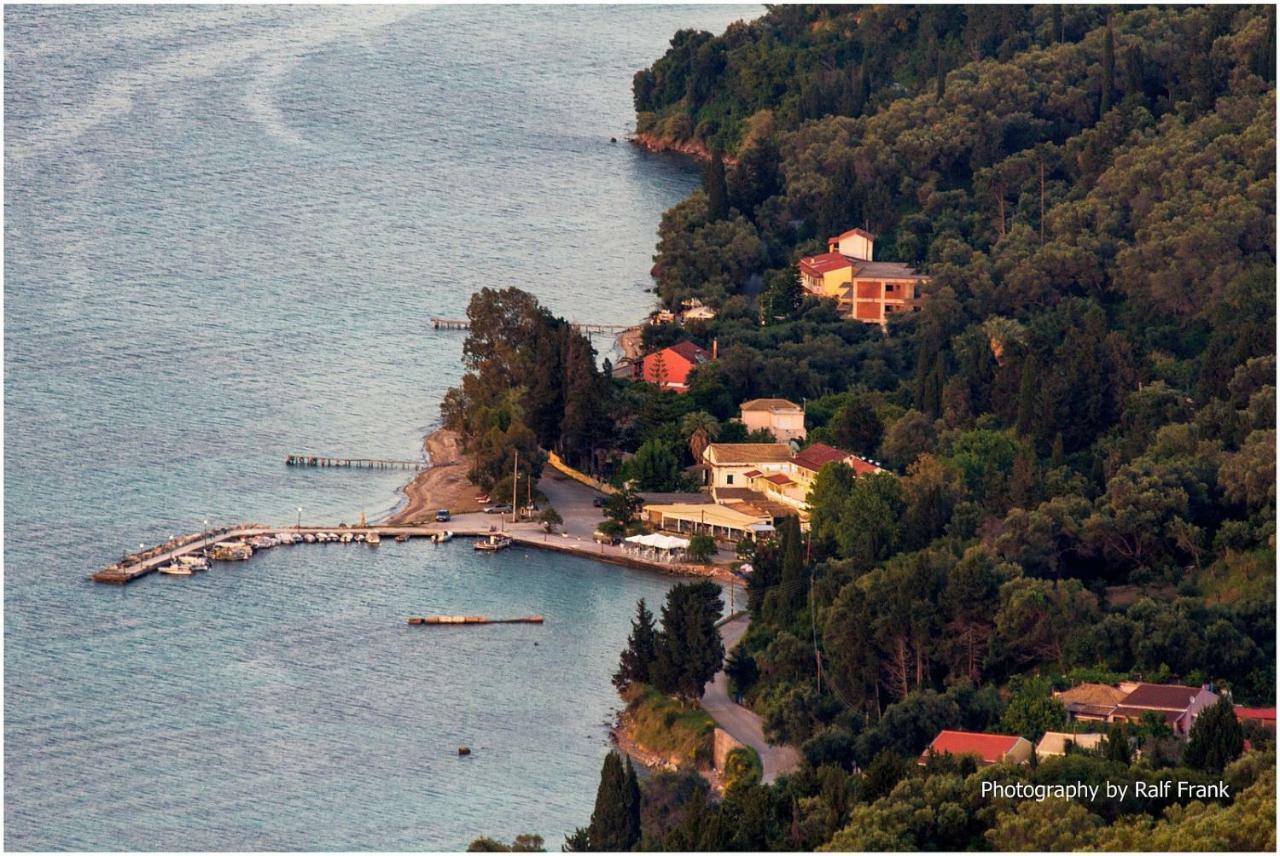 Traditional Fishing Village Apartments Mpoukaris Extérieur photo